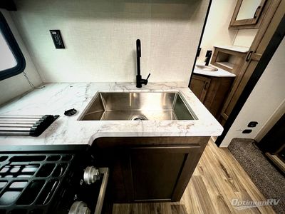 2023 Venture RV Sonic - Photo 10