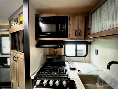 2023 Venture RV Sonic - Photo 12