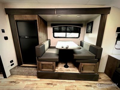 2023 Venture RV Sonic - Photo 7