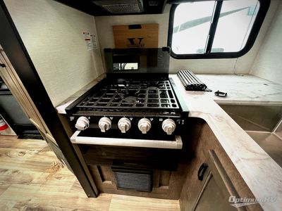 2023 Venture RV Sonic - Photo 11