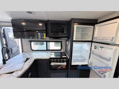 2026 Coachmen RV Apex Ultra-Lite - Photo 10