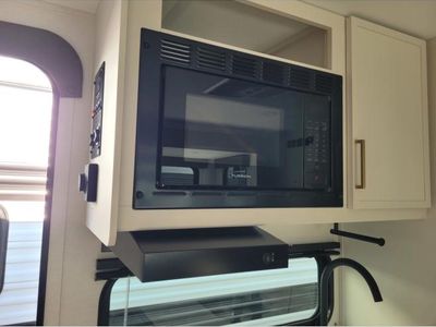 2026 Grand Design Transcend One - Photo 20