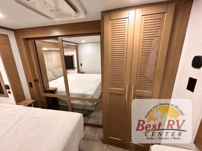 2026 Keystone RV Fuzion - Photo 62