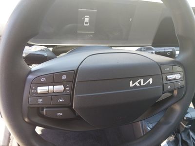 2025 Kia K4 - Photo 12