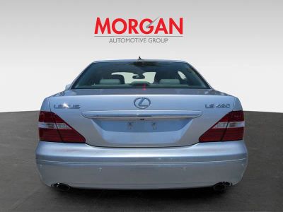 2006 Lexus LS — engine compartment view