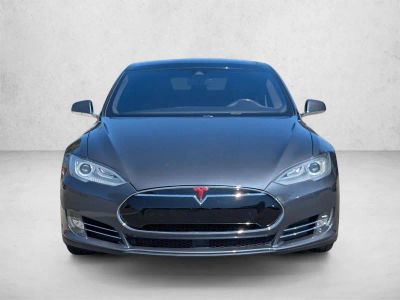 2015 Tesla Model S — side profile view