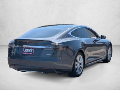 2015 Tesla Model S — detail view