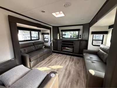 2026 Venture SportTrek 5 Touring Edition - Photo 47