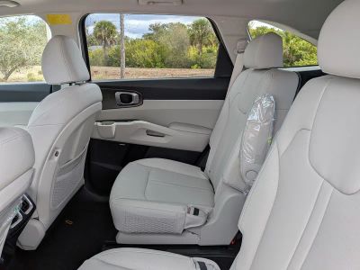 2026 Kia Sorento Hybrid — photo 17 view