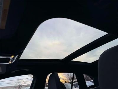 2025 Mercedes-Benz GLC - Photo 32