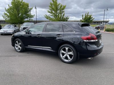 2014 Toyota Venza — rear three-quarter view