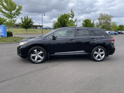 2014 Toyota Venza — side profile view