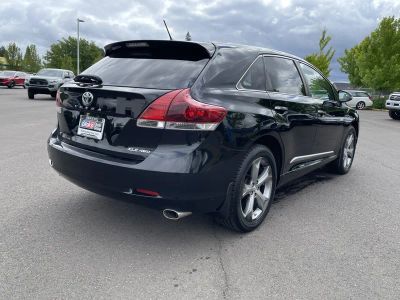 2014 Toyota Venza — detail view