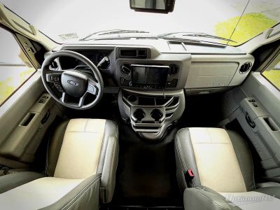 2025 Coachmen Freelander — photo 8 view