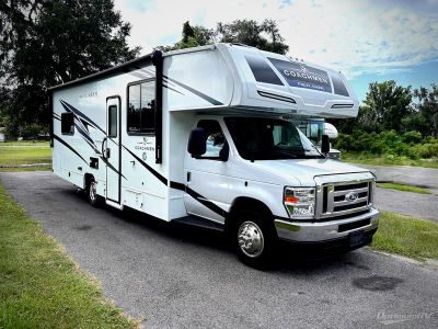 2025 Coachmen Freelander — front three-quarter view