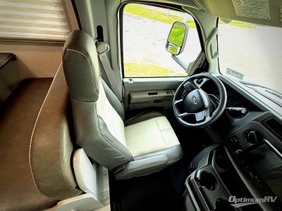 2025 Coachmen Freelander — photo 7 view
