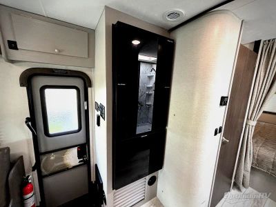 2025 Coachmen Freelander — photo 16 view