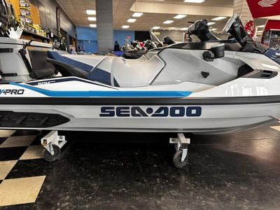2025 Sea-Doo FishPro Sport 170 iBR and iDF - Photo 4