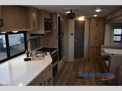 2026 Coachmen RV Catalina Legacy Edition - Photo 14