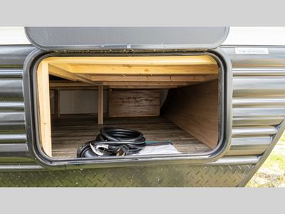 2024 Forest River Cherokee Wolf Den - Photo 10
