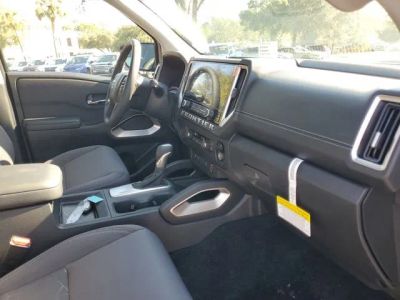 2026 Nissan Frontier — photo 29 view
