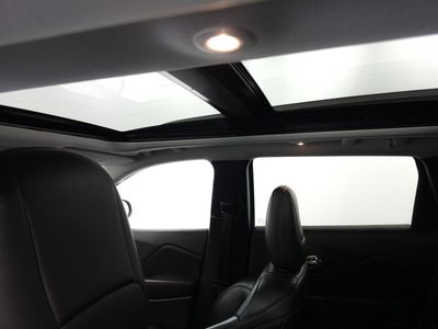 2021 Jeep Cherokee — detail view