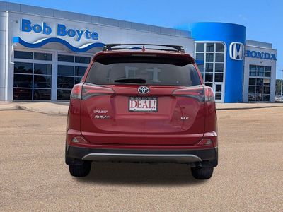 2017 Toyota RAV4 - Photo 4