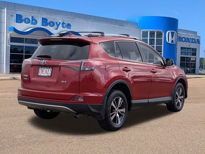 2017 Toyota RAV4 - Photo 3