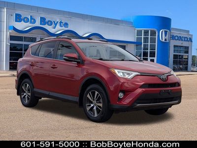 2017 Toyota RAV4 - Photo 1