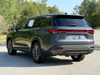 2025 Lexus TX - Photo 9