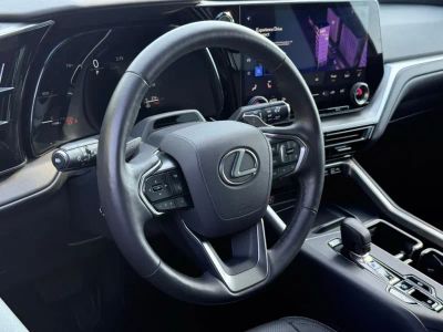 2025 Lexus TX - Photo 16