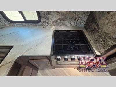 2021 Dutchmen RV Astoria - Photo 9