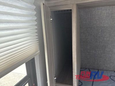 2022 Winnebago Industries Towables Micro Minnie FLX - Photo 14