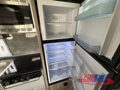 2022 Winnebago Industries Towables Micro Minnie FLX - Photo 9