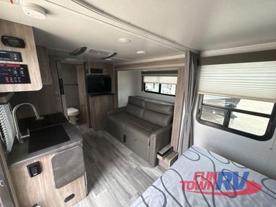 2022 Winnebago Industries Towables Micro Minnie FLX - Photo 6