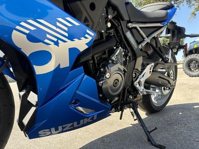 2025 Suzuki GSX-8R - Photo 4