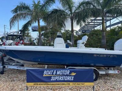 2025 Skeeter SX2350 — front three-quarter view