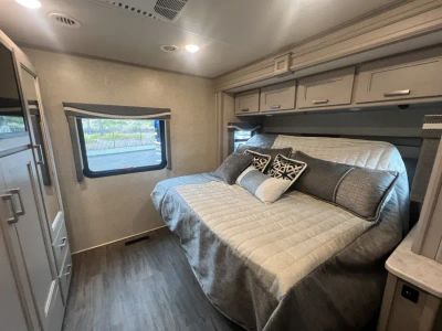 2023 Thor Motor Coach PASADENA — photo 15 view
