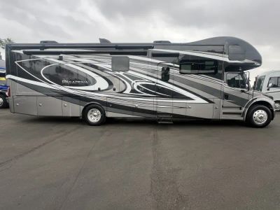 2023 Thor Motor Coach PASADENA — photo 22 view