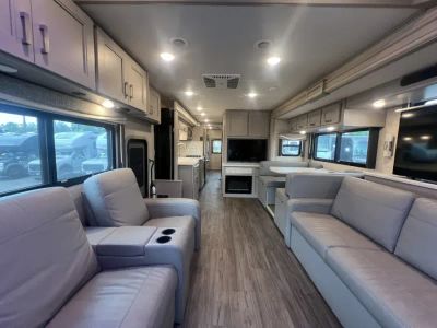 2023 Thor Motor Coach PASADENA — detail view