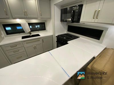 2026 Brinkley Model Z - Photo 11