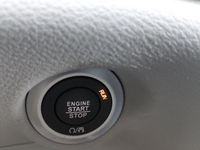 2024 Chrysler Pacifica — photo 18 view