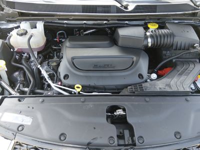 2024 Chrysler Pacifica — photo 9 view