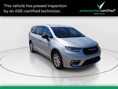 2024 Chrysler Pacifica Touring L FWD — front three-quarter view