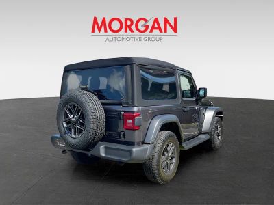 2024 Jeep Wrangler — photo 7 view