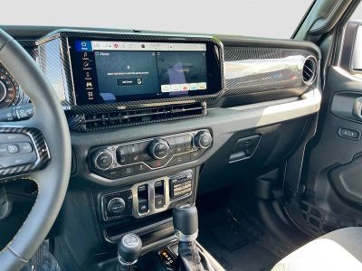 2024 Jeep Wrangler — photo 22 view