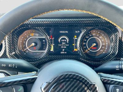 2024 Jeep Wrangler — photo 12 view