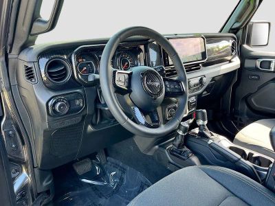 2024 Jeep Wrangler — photo 9 view