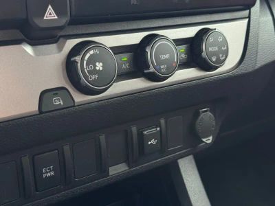 2022 Toyota Tacoma - Photo 28