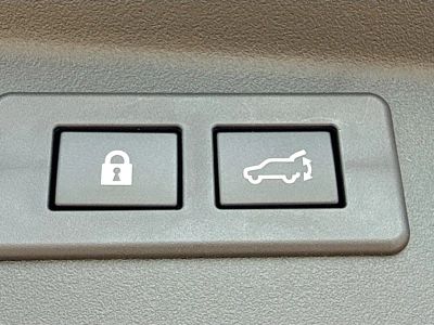 2026 Subaru Outback — photo 12 view
